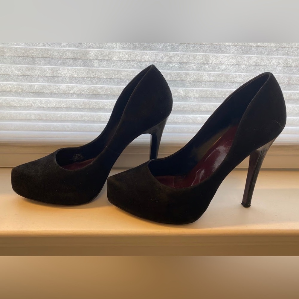 Jessica Simpson Suede Black Heels